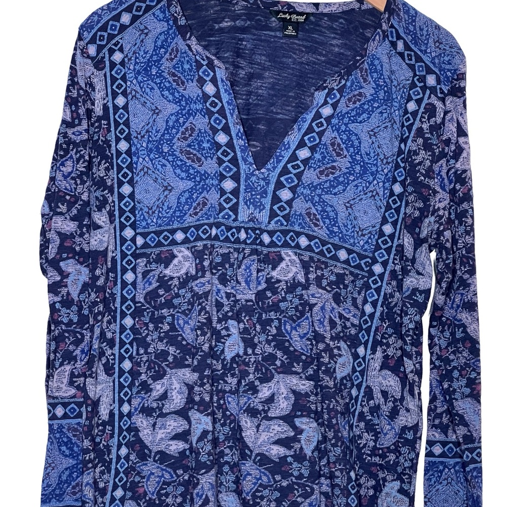Lucky 🍀 Brand Paisley with split back